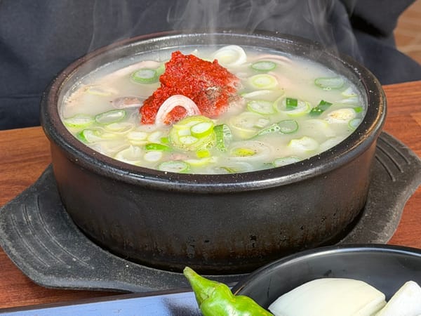 Bak-cheon Sundae-guk in Gimpo: A Comparison Between the Main Branch and Janggi Branch